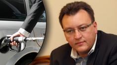 Poslanec Staněk bere 56 tisíc, ale za naftu NEPLATIL!
