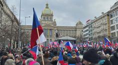 S fungováním demokracie je spokojena třetina Čechů. Na Slovensku je to ještě horší