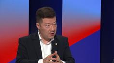 Politici mají brát jako učitelé, navrhuje Okamura. To je málo, reaguje Skopeček