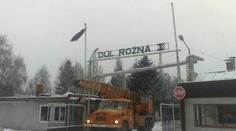 Mrtvý horník v uranovém dole, dva měli velké štěstí