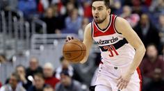 Washington porazil Orlando. Satoranský bodoval, ale i fauloval