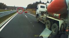 Pozor, auto v protisměru! Co dělat, když už se vám tahle chyba stane