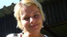 Žena policisty se zastřelila jeho služební zbraní. Týral ji, tvrdí kamarád