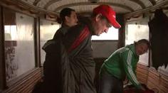 OKRESNÍ PŘEBOR: Šatna hostů v tramvaji, 8 gólů za poločas a nedohraný zápas
