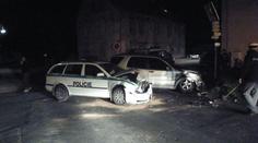 NEHODA POLICISTŮ: Octavia se srazila s mercedesem!