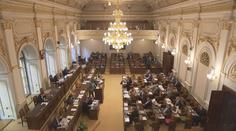 Předsedkyní Sněmovny má být Pekarová Adamová, Okamura nejspíš ostrouhá