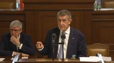 Babiš zkritizoval pojišťovny. Chtějí vydělat na válce, zuří