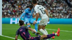 Courtois si dal kuriózní vlastní gól a přepsal historii. Šokovala penalta