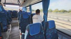 Policisté si došlápli na telefonující řidiče kamionů, odhalil je speciální autobus