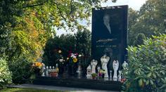 Návštěva na Bertramce a vzkazy u hrobu: Karel Gott zemřel před třemi lety