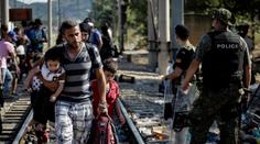 "Svobodu!" křičeli uprchlíci. Podle Sobotky je migrace pod kontrolou