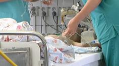 Dobitá tvář a modřiny na celém těle. Chlapec (3) skončil ve špitále