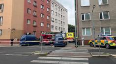Únik plynu v pražských Vršovicích. Hasiči evakuovali dům
