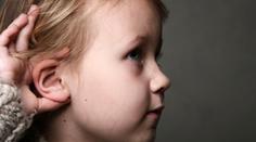 Ve městě se narodilo hluché dítě, sousedé ho krásně překvapili