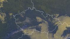 Vzteklé obří kuře nad Českem překvapilo meteorology. Vidíte ho také?