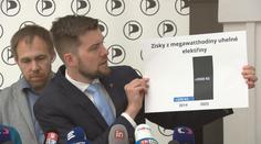 Piráti chtějí zdanit uhlobarony. Peníze plánují využít na sociální účely