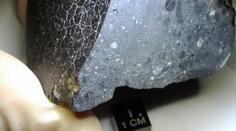 Vědci zkoumají záhadný meteorit z Marsu. Může obsahovat život!