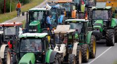 Česko zkolabuje! Traktory zablokují 200 silnic po celé zemi