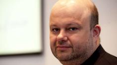 Pokud poslanci nestihnou schválit Pecinův balíček, chce ČSSD mimořádnou schůzi