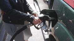 Ceny pohonných hmot znovu vyletěly. Zdraží i jídlo a služby, varují ekonomové