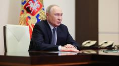 Putinovi teče do bot. Promluvil o konci války na Ukrajině