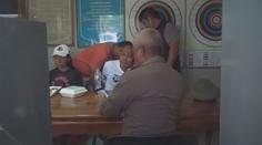 Dvojice byla obviněna z pašování drog, ven z cely se prostříleli! VIDEO
