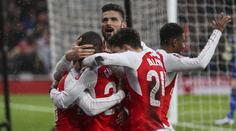 Po hrubce obrany prohrával, nakonec ale Arsenal postoupil