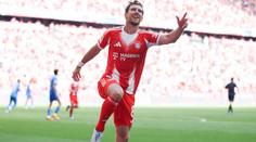 Momenty 32. kola Bundesligy: Skvělý volej z dálky a parádní přímák Goretzky