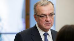 "Vláda prožrala rezervy, deficit může být až 240 miliard," říká Kalousek