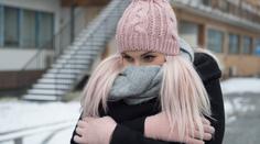 Sněhové jazyky a závěje. ČHMÚ vydal výstrahu, vzápětí ji stáhl