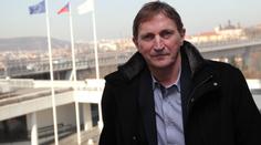 Přítelkyně Hadamczika dostala od státu 270 tisíc. Za nic