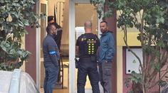 Vražda v pražském bytě. Podezřelým je teprve 28letý mladík