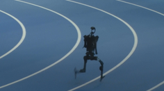 VIDEO: Ne o každou profesi nás připraví AI, podívejte se na sportovní klání humanoidních robotů v číně.