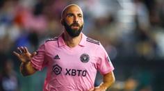 VIDEO: Higuaín ukázal svou extratřídu. V MLS dal úžasný gól z přímáku