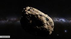 Asteroid o velikosti mrakodrapu se blíží k Zemi. Proletí kolem ve středu