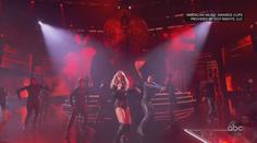 VIDEO: Americké hudební ceny ovládla Taylor Swift