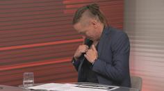 Bartoš ve vysílání ukázal tetování. Chodí mi různé nemravné věci, prohlásil