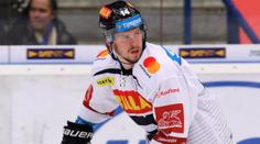 Hvězda extraligy v chomoutu. Sparťan Chlapík se oženil s těhotnou přítelkyní