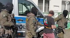 Policie dopadla Čecha odsouzeného za znásilnění dítěte. Skrýval se za oceánem