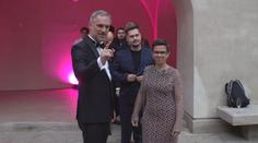 Zdeněk Hřib viní z neoprávněných odměn státní firmu. Právníci tvrdí opak