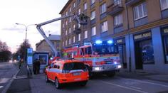 Tři děti v ohrožení! Požár zasáhl rodinný dům, 7 lidí se zranilo