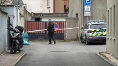 V Praze našli těžce zraněnou napadenou ženu. Policie dopadla podezřelého muže
