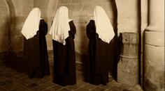 Jeptišky se vzbouřily. Utekly z domova důchodců a obsadily klášter
