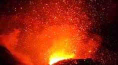 V Itálii se znovu probudila sopka Etna. Letiště ruší lety