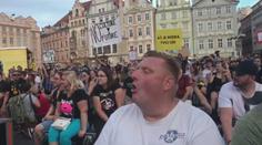 Hudebníci demonstrovali v centru Prahy proti vládě, Zaorálka vypískali