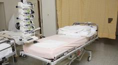 Na psychiatrii udusili pacienta houskou a konzervou