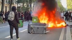 Ve Francii zuří násilné protesty studentů. Vláda kvůli bezpečnosti zavírá stovky škol