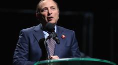 Tím, že se NHL bude hrát, ztratíme ještě více peněz, tvrdí komisař
