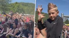 VIDEO: Výstřední účesy a pogující dav. Na festival v Brněnci dorazily stovky punkáčů