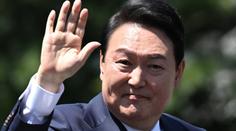 Jihokorejský prezident Jun Sok-jol končí. Parlament schválil jeho odvolání